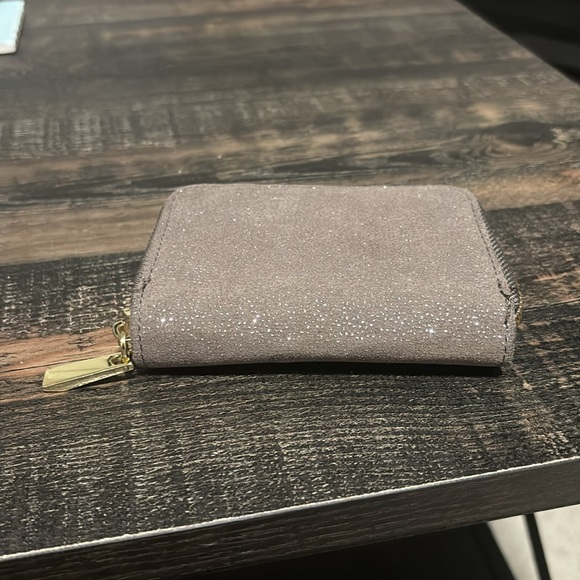 Small Target Wallet - Picture 3 of 7